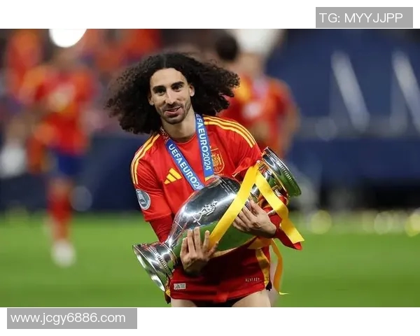 逆境中的荣耀:一位足球明星的奋斗与重生之路 逆境中的荣耀:一位足球明星的奋斗与重生之路